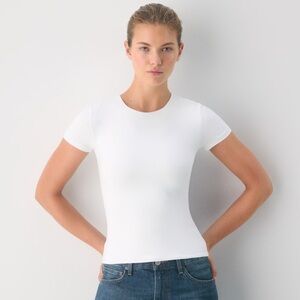 Aritzia Babaton Contour Classic White Women's Top